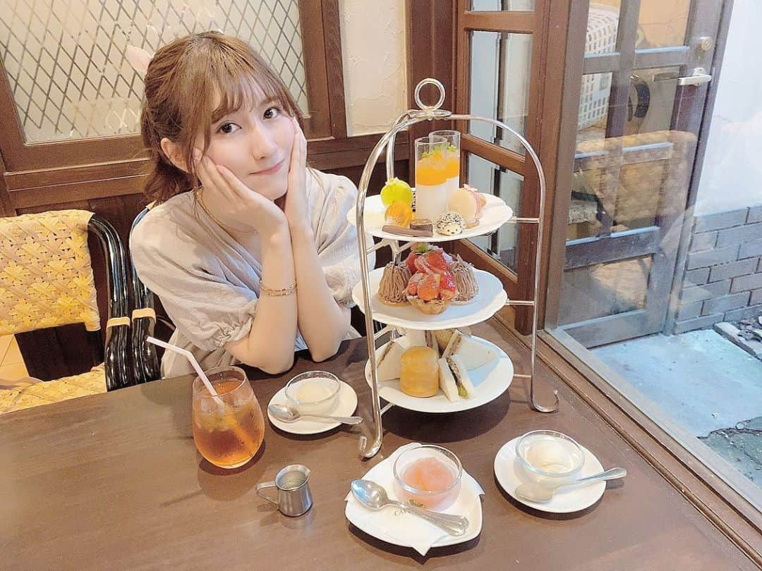 秋波愛さんのインスタグラム写真 - (秋波愛Instagram)「✿.* . . . ☕️カフェタナカ☕️ . ここのアフタヌーンティー ずっと行きたくてお友達に 付き合ってもらったの🥺💓 . 全部美味しかったんだけど、 モンブランとローストビーフの サンドイッチが感動的な美味しさ！！ . また食べに行きたいから 誰か一緒に行こ〜〜🥰🥰 . . . #cafetanaka #afternoontea  #カフェタナカ #アフタヌーンティー  #北区カフェ #上飯田カフェ #カフェ巡り  #平安通カフェ #名古屋カフェ #カフェ #モンブラン #ローストビーフサンド」11月11日 14時57分 - akinamiai