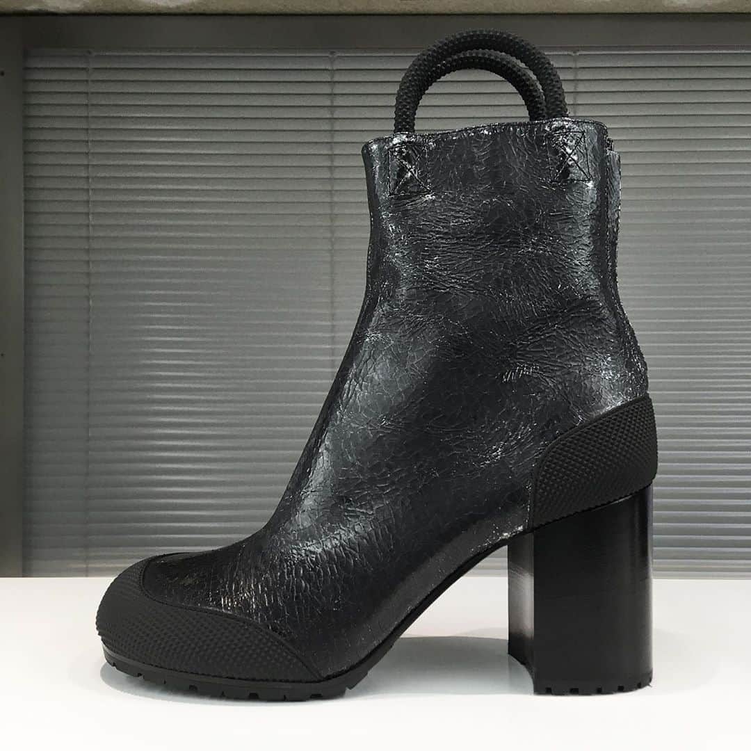 エリミネイターさんのインスタグラム写真 - (エリミネイターInstagram)「RANDOM IDENTITIES WORKER BOOTS has arrived at ELIMINATOR store and online. . #randomidentities #stefanopilati #art #fashion #eliminator #tokyo #daikanyama #berlin #culture #military #mensselectshop #mensfashion #pittiuomo #workerboots」11月11日 15時32分 - eliminator_tokyo
