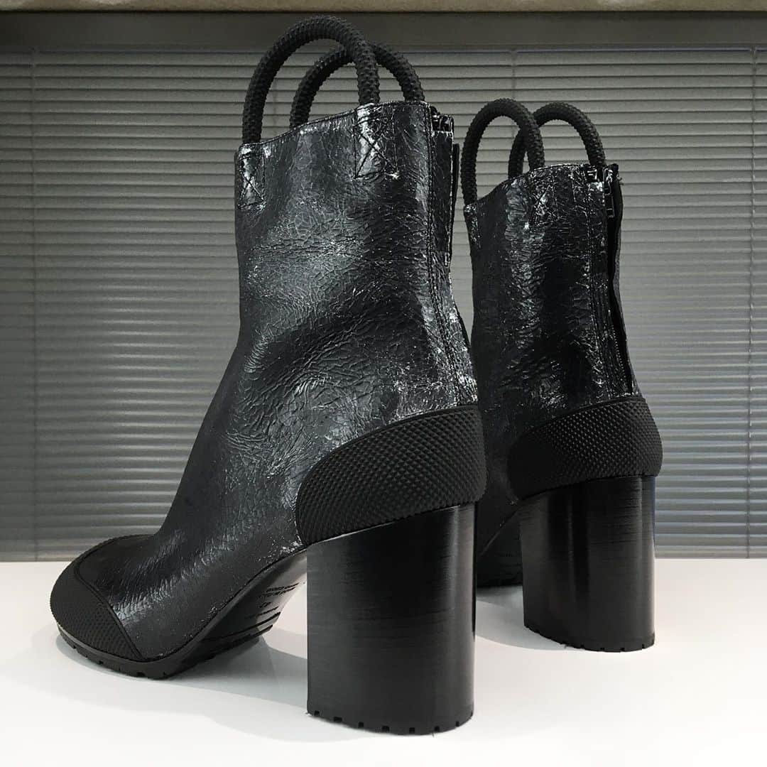 エリミネイターさんのインスタグラム写真 - (エリミネイターInstagram)「RANDOM IDENTITIES WORKER BOOTS has arrived at ELIMINATOR store and online. . #randomidentities #stefanopilati #art #fashion #eliminator #tokyo #daikanyama #berlin #culture #military #mensselectshop #mensfashion #pittiuomo #workerboots」11月11日 15時32分 - eliminator_tokyo