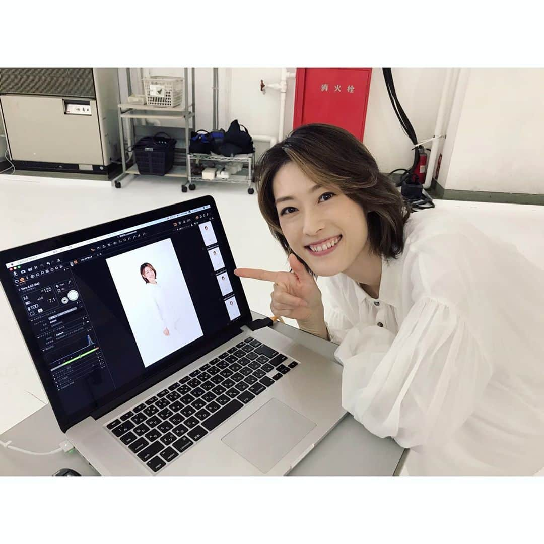 如月蓮さんのインスタグラム写真 - (如月蓮Instagram)「.﻿ 宝塚OG　毎日希望奨学金チャリティーコンサート﻿ 『忘れない～天国の大切なあの人へ～』﻿ ﻿ 2021年3月11日（木）﻿ 18:30公演 Bunkamuraオーチャードホール﻿ 全席指定8200円（税込）﻿ ﻿ 出演させて頂くことになりました！！﻿ 北翔海莉さんはじめ、素晴らしい方々とご一緒させて頂ける事、幸せに思います！﻿ ﻿ 東日本大震災の日からちょうど10年目の3月11日。﻿ 沢山の方の思いが交わる中で、お手紙の朗読や歌を歌わせて頂きます。﻿ 心を込めて務めたいと思います！﻿ 宜しくお願い致します！﻿ ﻿ ﻿ ★ファンクラブ『ren time 』にて、チケットの先行予約を実施いたします！﻿ 期間【 11月16日（月）〜 11月30日（月）】﻿ .﻿ .﻿ .﻿ #忘れない〜天国の大切なあの人へ〜﻿ #北翔海莉　さん﻿ #桜一花　さん﻿ #壱城あずさ　さん﻿ #妃海風　さん﻿ #如月蓮﻿ #RENスタグラム﻿ ﻿」11月11日 16時17分 - kisaragi.ren2