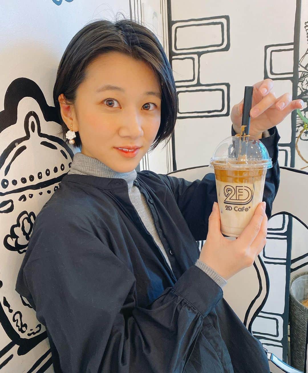 太田唯さんのインスタグラム写真 - (太田唯Instagram)「遅ればせながら はじめてダルゴナコーヒー飲みました。🤸‍♀️💛🧡"#2dcafe #coffeetime」11月11日 17時15分 - yuiohta.official