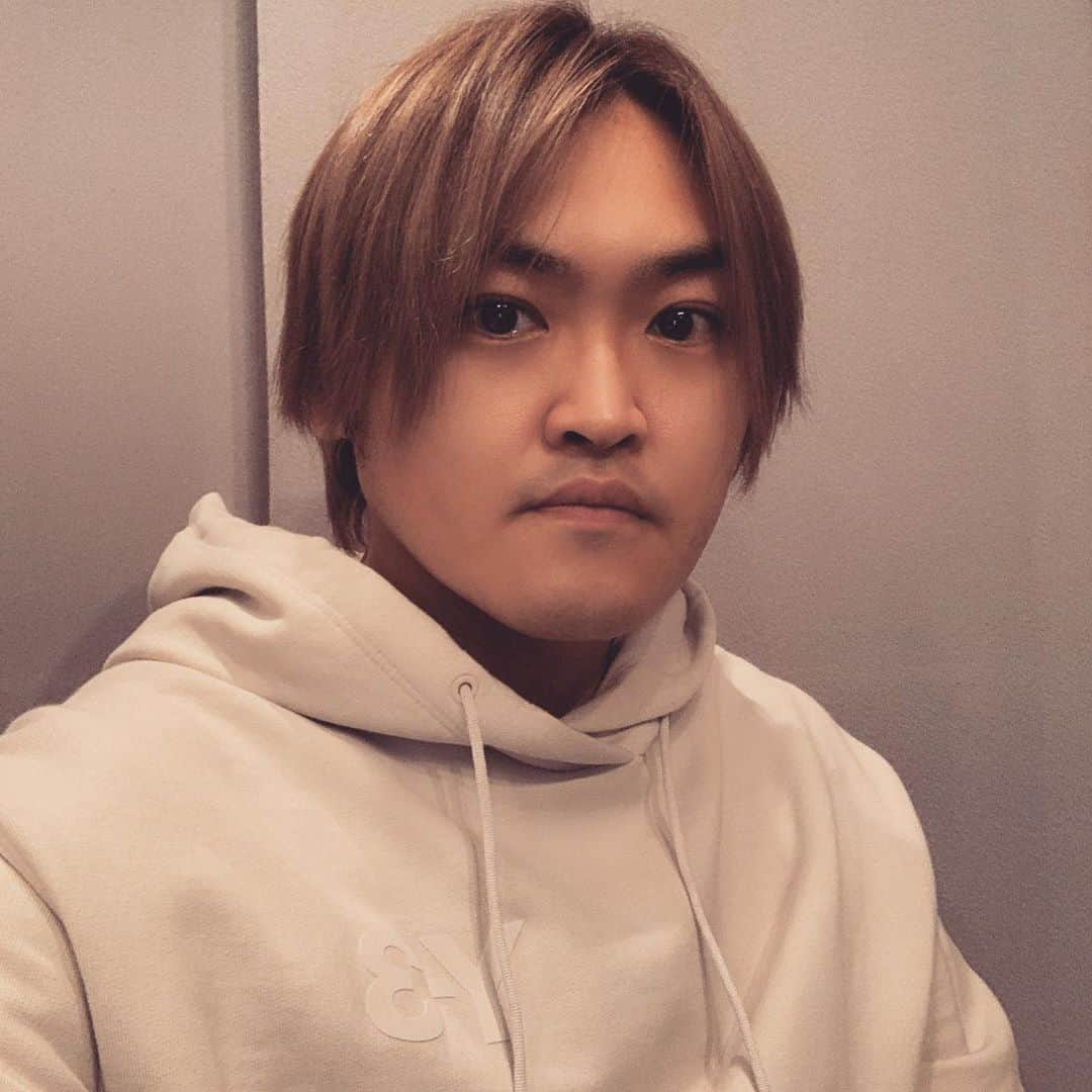 木島隆一のインスタグラム：「自撮り供養🙏🏻なむぅ…」