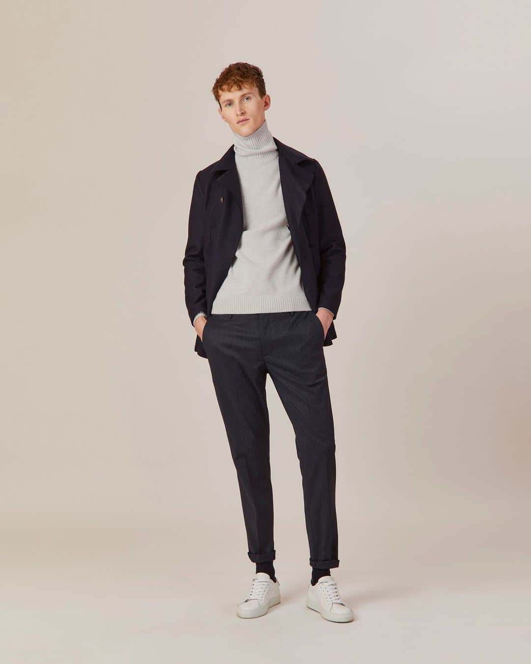 Sivigliaのインスタグラム：「Look at our new SIVIGLIA outfit. You can find it in our stores searching for these items: Trousers KTH2 S270 Knitwear A096 S503  Jacket O007 S821 6460 #siviglia #sivigliaofficial」