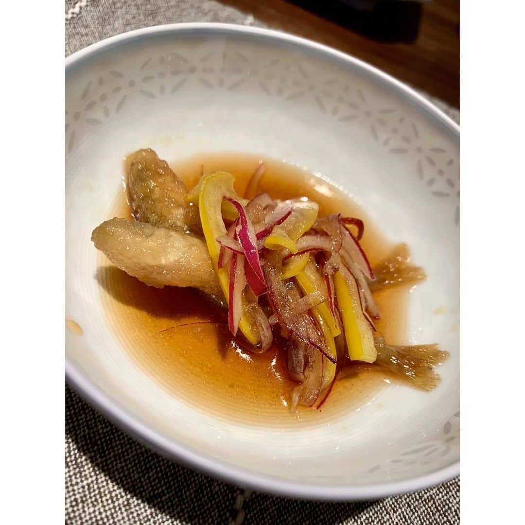 VANRIさんのインスタグラム写真 - (VANRIInstagram)「* まやちゃん @maya_aoki_ が ワカサギ釣りたてを持ってきてくれたので 一緒に #おうちごはん 作ったよよよ🍴 ☑︎ ワカサギの南蛮漬け ☑︎ ワカサギの唐揚げ ☑︎ きのこたっぷりすだちお汁 ☑︎ 肉じゃが お家でまったり楽しかったね〜 ゆりえちゃん @_yurieyoshida_ もまたすぐね〜！」11月11日 17時32分 - vanri0121