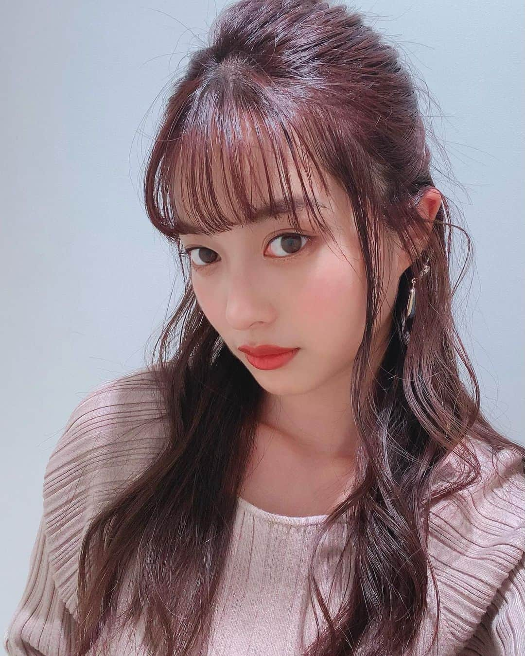 青山明日香さんのインスタグラム写真 - (青山明日香Instagram)「3パターン🙆‍♀️  どれも可愛いhairstyle👏🏻🐻🌻  #撮影#hairstyle #ヘアースタイル #メイク#makeup #girlystyle #青山明日香#あすぴー」11月11日 18時18分 - asukaxx.02