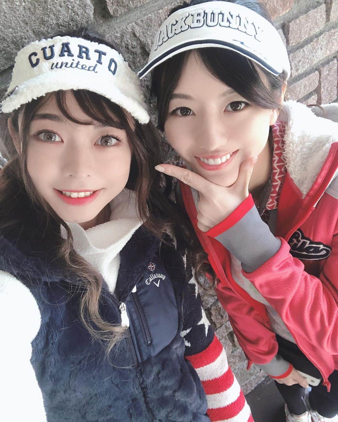 神崎美羽のインスタグラム：「みかちゃんとゴルフ⛳️  朝は寒いけど夕方までぽっかぽかのゴルフ日和でした！  ベスト更新できるかもっ！てとこまでいったけど、波が激しくて…ベスト更新&目標の100切りまではまだ遠いー💦  #golf #ゴルフ　#ゴルフ女子　#golfstagram #golfswing #golflife #golfwear #golfgirl #golftoday #GTbirdies #ゴルフ好きな人と繋がりたい」