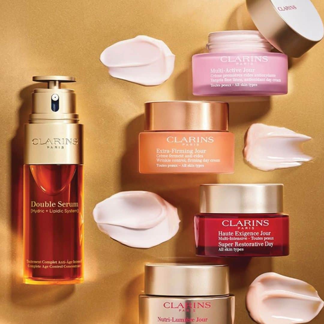 Clarins Australiaさんのインスタグラム写真 - (Clarins AustraliaInstagram)「These are a few of our favourite things 🤩. Our Double Serum can be paired with any of our Day Creams that are perfect for use in the morning on freshly cleansed skin:⁣ ⁣ ☀️The Multi Active Day Cream targets early fine lines and boosts radiance.⁣ ☀️The Extra Firming Day Cream visibly lifts the skin and firms.⁣ ☀️The Super Restorative Day Cream is for skin that is getting weaker from hormonal changes linked to ageing.⁣ ☀️The Nutri-Lumière Cream focuses on all things radiance, revitalising and nourishing the skin.⁣ ⁣ We like to listen to our skin and give it the right treatment it needs. Pair your chosen day cream with our Double Serum for the ultimate morning skincare routine.⁣ ⁣ #ClarinsAus #ClarinsSkincare #DoubleSerum」11月11日 18時30分 - clarinsanz
