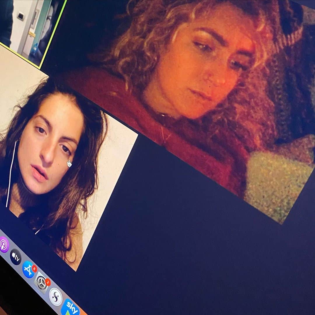 Sofia Viscardiのインスタグラム：「ei 6 molto bella e mi manchi un po’ ciao」