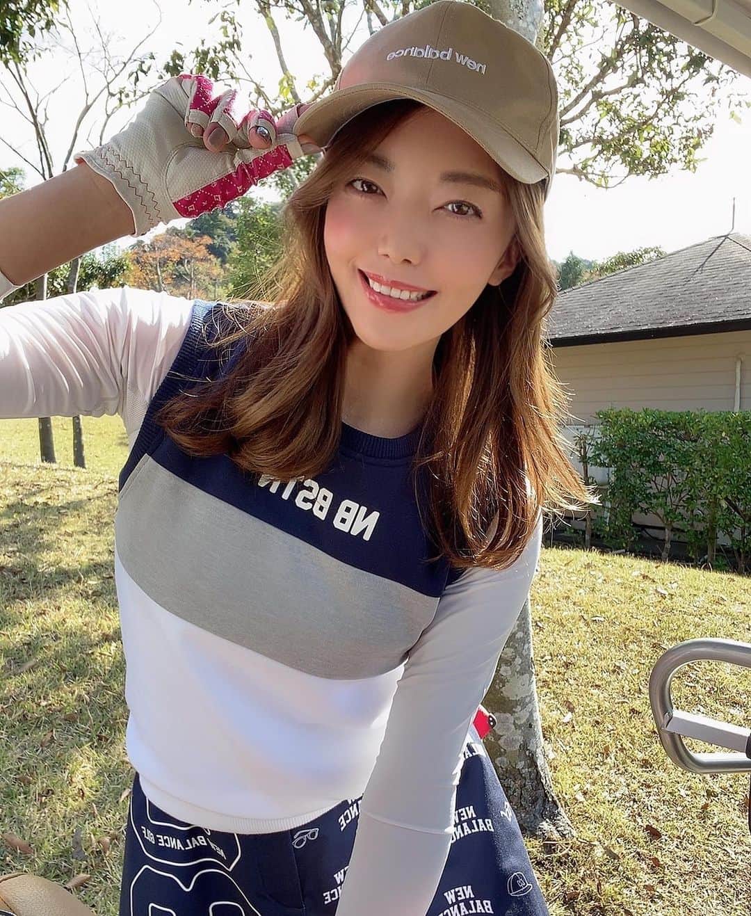 今村仁美さんのインスタグラム写真 - (今村仁美Instagram)「ゴルフ行ってきた🌸 #newbalance  の　#ゴルフウェア が好き⛳️」11月11日 19時02分 - imamura_hi