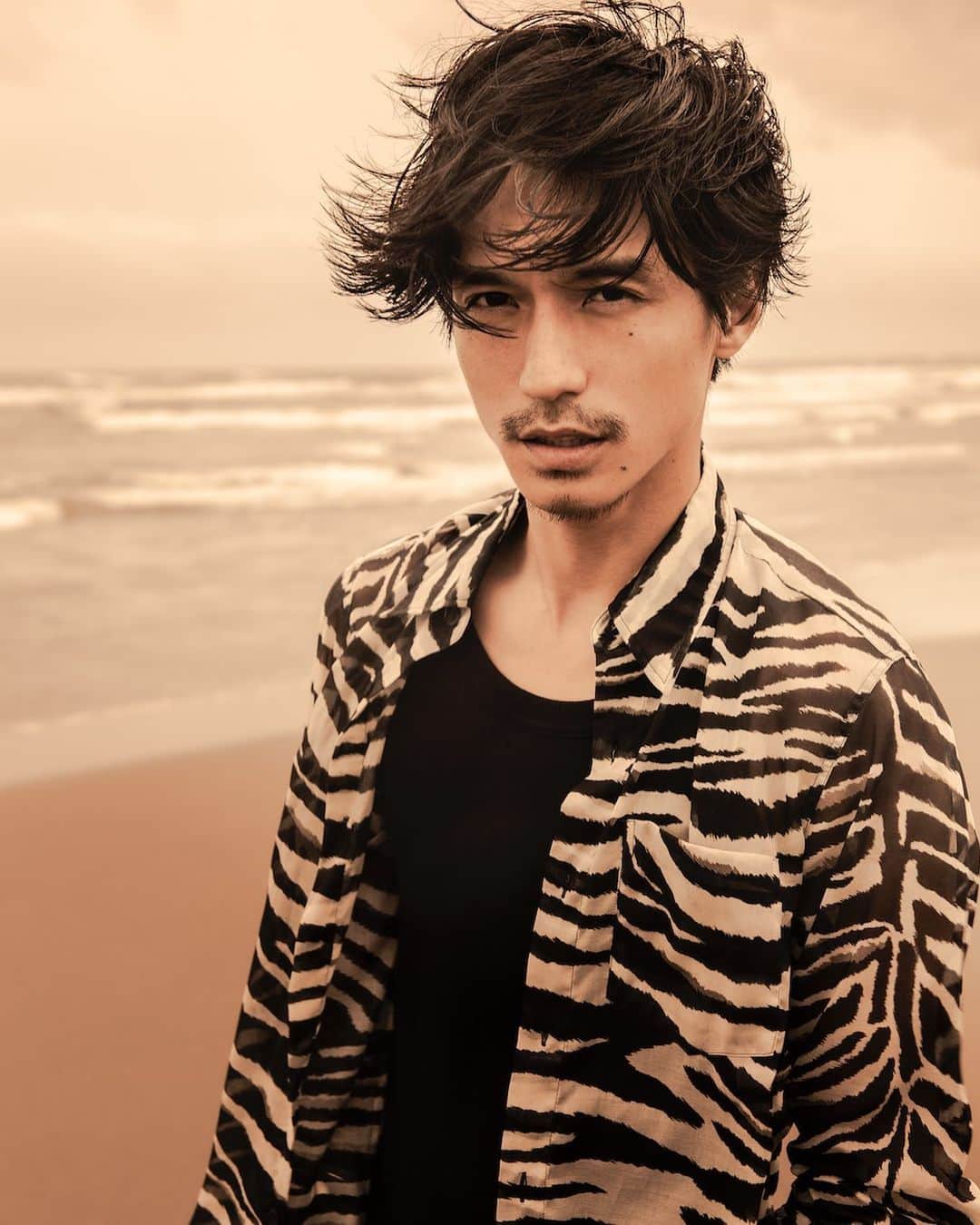 のインスタグラム：「錦戸 亮 ﻿ 2nd Album「Note」 2021.1.27 Release  #錦戸亮　 #RyoNishikido ﻿ #NFC﻿ #Note」