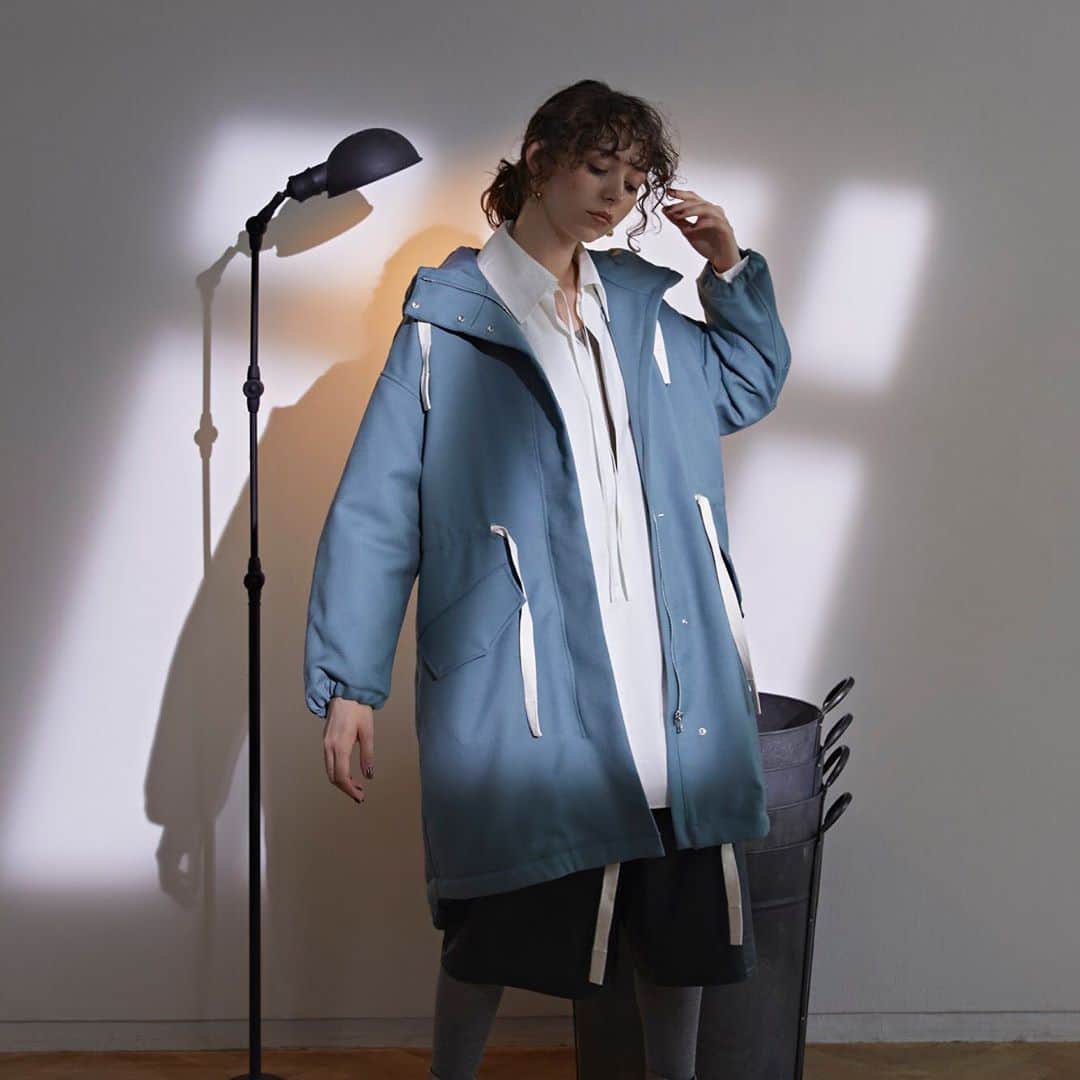 エリオポールのインスタグラム：「. HAVE A LOVELY DAY 10.23.-11.26.  . COAT [HÉLIOPÔLE]  58,000yen+tax SHIRT [OUD]  32,000yen+tax TANK TOP [HÉLIOPÔLE]  5,800yen+tax PANTS [POUSTOVIT]  49,000yen+tax PIERCED EARRING [SHYLA]  9,000yen+tax SOCKS [BLEU FORET]  1,900yen+tax BOOTS [MARI GLUDICELLI]  97,000yen+tax . . . #HELIOPOLE #エリオポール #HAVEALOVELYDAY #2020aw #autumnwinter #selectshop #fashion #CPOJACKET #style #Utility #british #britishstyle」