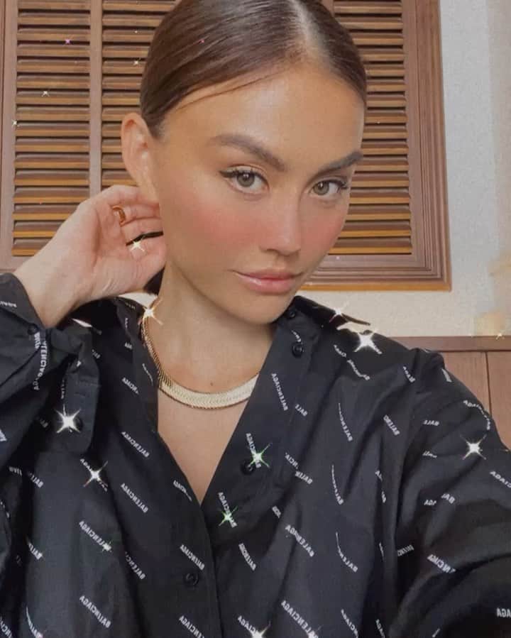 アグネス・モニカのインスタグラム：「🤍」