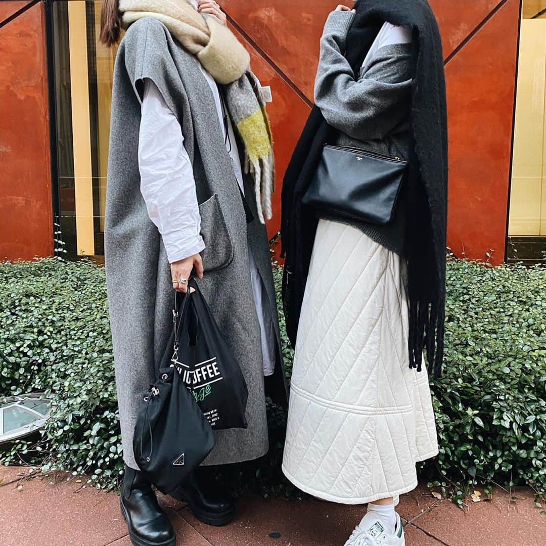 美生のインスタグラム：「🖤 . . @donobanweb LIVE終わりに﻿ @donoban_kaori さんと展示会へ♡﻿ ﻿ カラーリングが偶然一緒で嬉しい🕊﻿ ﻿ 今週公開のYouTubeは﻿ Kaoriさんのサプライズバースデー企画🎂﻿ ﻿ 笑いあり、涙ありな﻿ 私にとって思い入れのある﻿ 動画になってます♡﻿ ﻿ 私も見るのめちゃ楽しみ🥳﻿ ﻿ MAX20%offの﻿ @donobanweb 生誕祭クーポンも﻿ お見逃しなく♡﻿ ﻿ ﻿ ﻿」