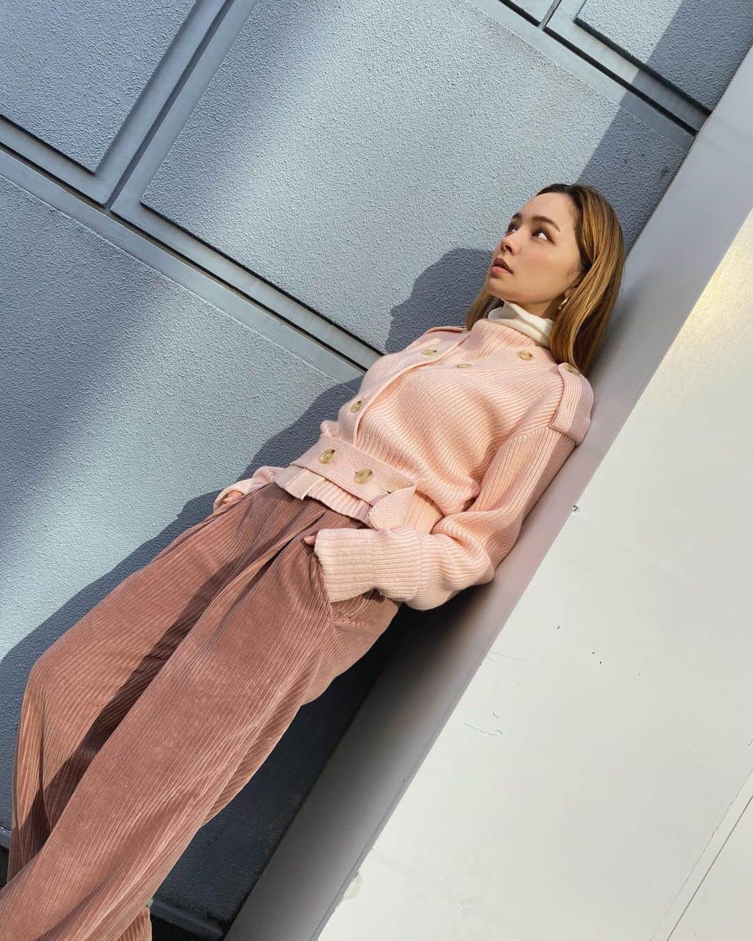 ステファニーのインスタグラム：「🍑💕💭 PINKY PINKY!」