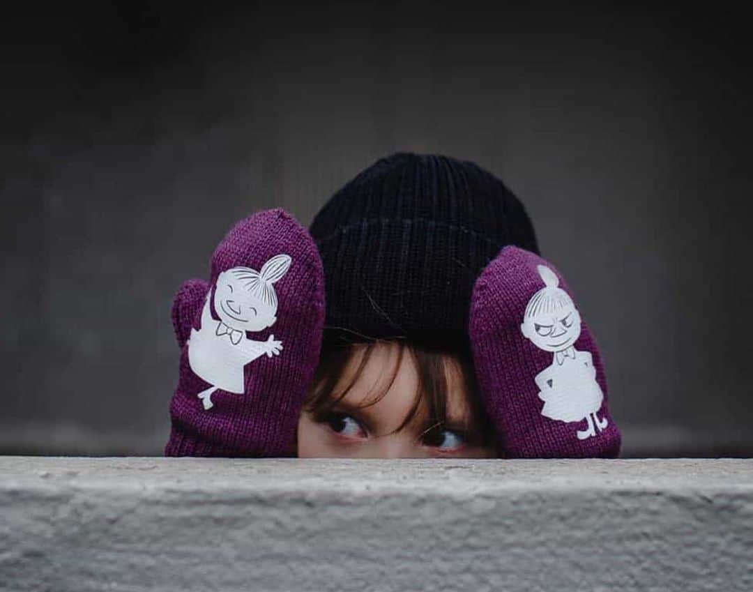 ムーミンさんのインスタグラム写真 - (ムーミンInstagram)「The Moomins will help you get through the darkest time of the year. 🥰 visit our blog for the tips to make your autumn as Moominous and safe as possible 👉 moom.in/survivedarkmonths  #moomin #moominofficial #moominshop #moomincom」11月11日 19時41分 - moominofficial