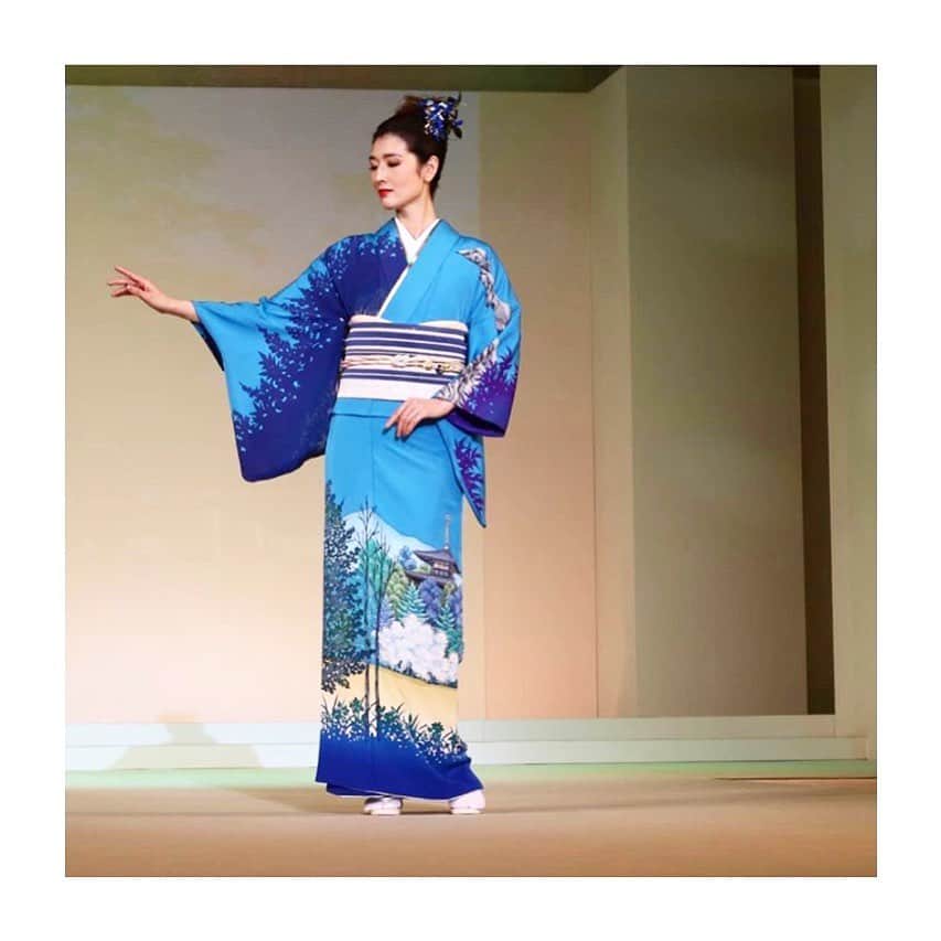 由樹のインスタグラム：「今年も京都に行けました。 素敵なお着物と毎度お馴染みユイさんと♡ 会いたかった友達にも会えてハッピーな2日間🍀  #着物 #お土産買いすぎた」