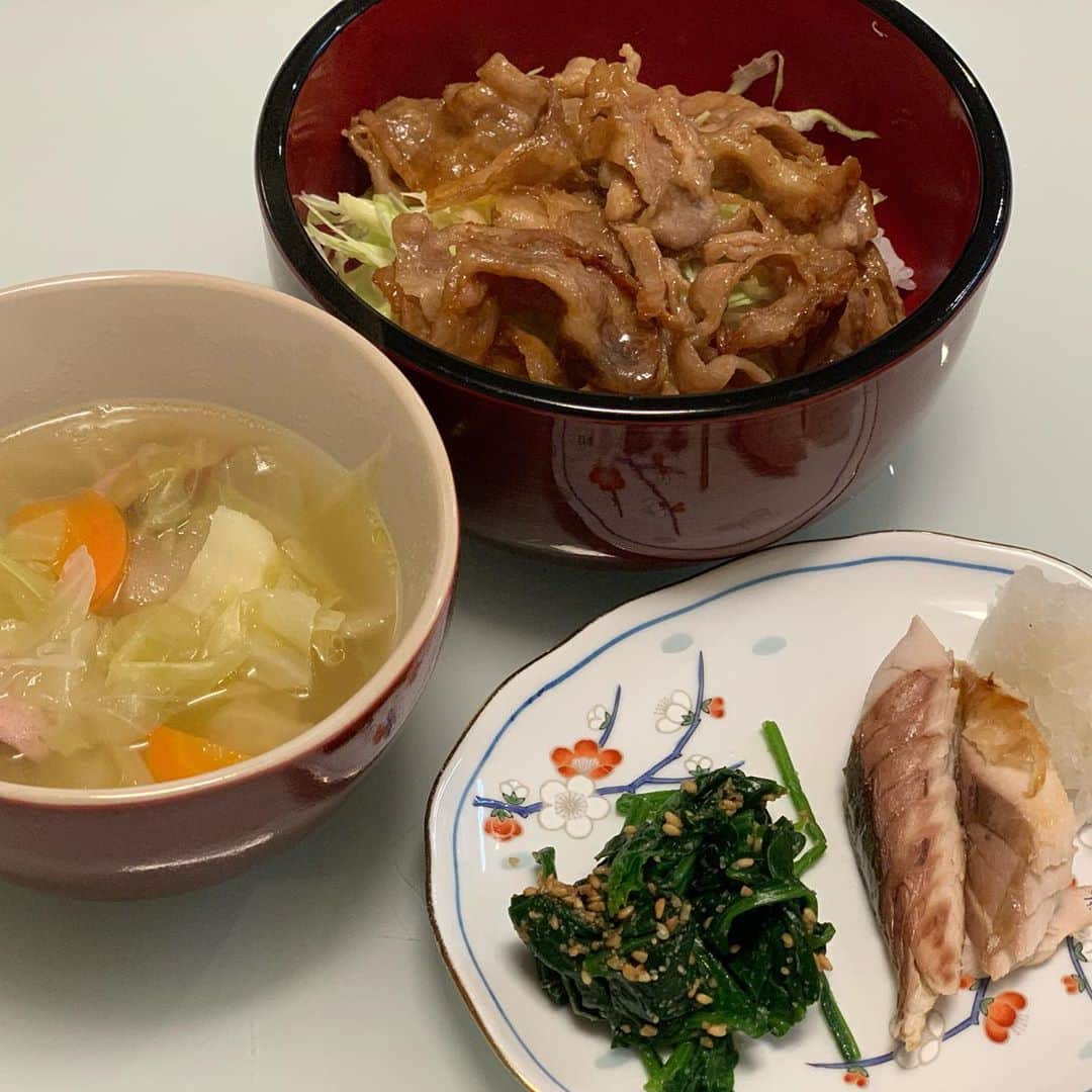 浅越しのぶのインスタグラム