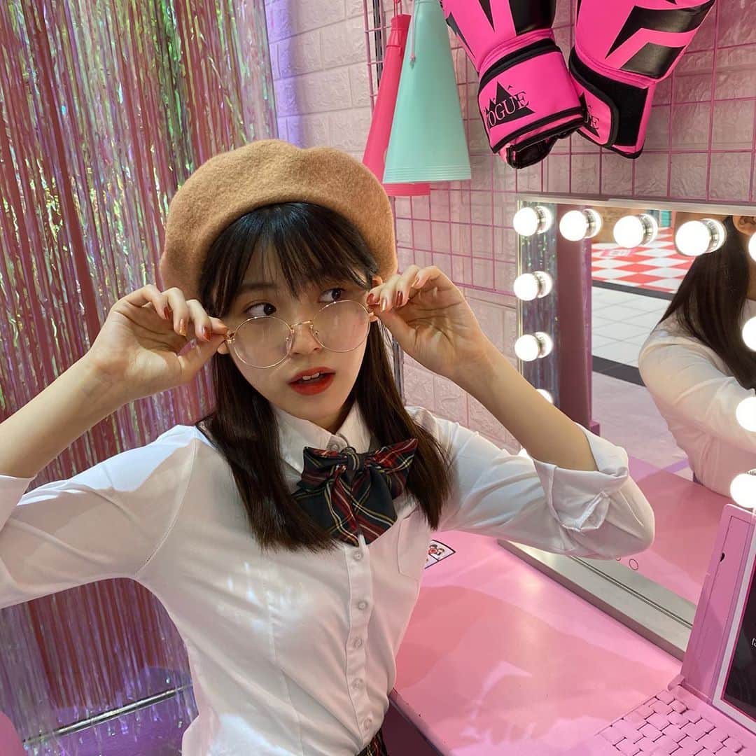 小林花南さんのインスタグラム写真 小林花南instagram 今月号は皆さんとお約束した通り たっくさ んオフショありますのであげていきますねい いひ ほとんどななちゃんが撮ってくれたんですけどね Nicola ニコラ 小林花南 11月5日 17