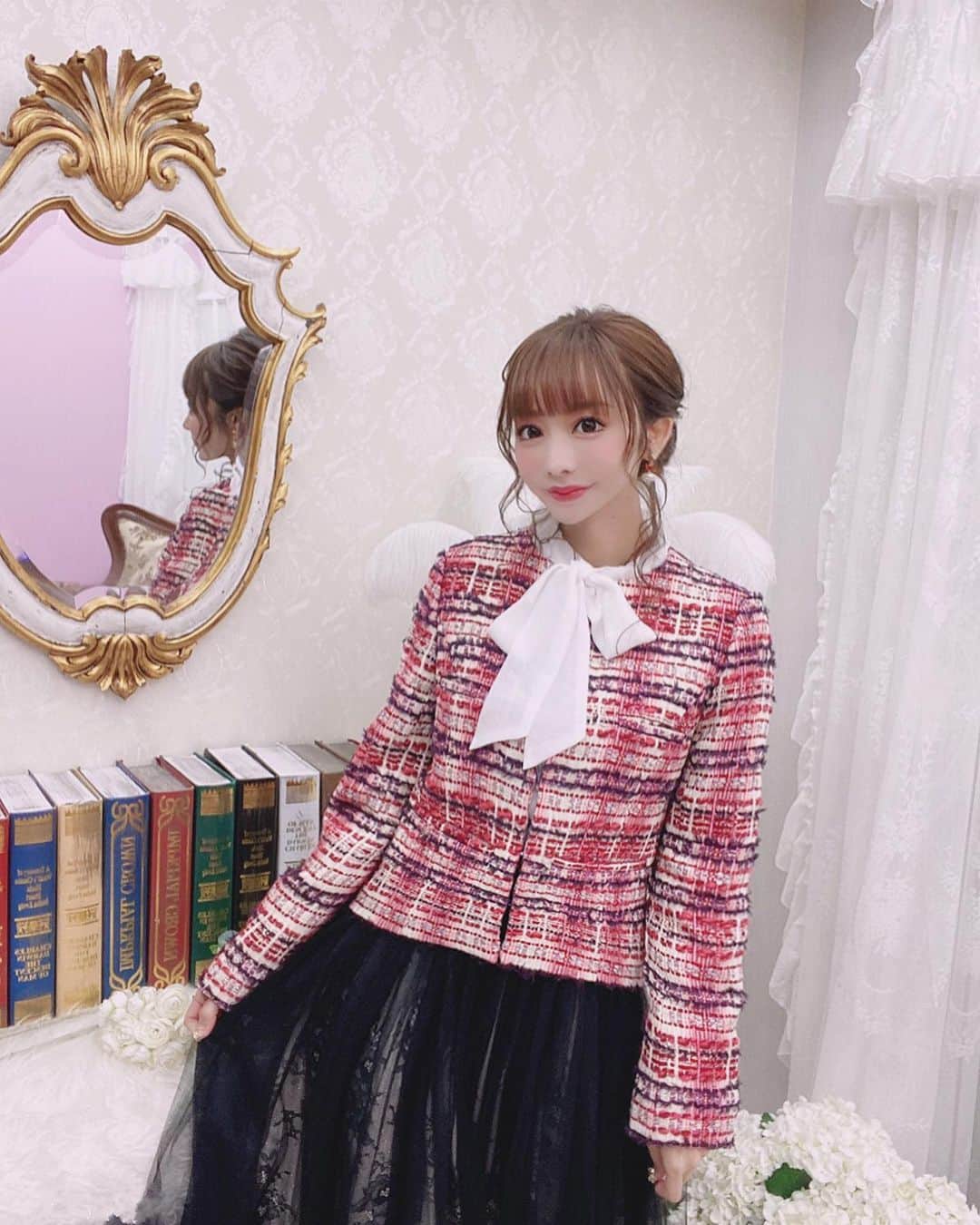 のインスタグラム：「撮影の日の私服👼🏻🏹💗 . #shooting  #maisondebeaute  #ootd #emiriawiz  #エミリアウィズ #マリアケント #ジャケット」