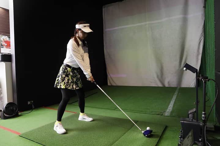 田中理恵さんのインスタグラム写真 - (田中理恵Instagram)「YAMAHAゴルフさんのWEBページにあるGOLF LOVERに掲載して頂きました☺️ ゴルフはコツコツ練習を続ければ結果に繋がるというところが体操競技と似ていてハマってしまいました😆‼️ インタビュー記事やレッスンの様子はWEBサイトに掲載されていますので、是非ご覧ください！ ウェアとシューズはニューバランスさんです！ 色やデザインが可愛いのでゴルフ女子にオススメですよ😘🤎  #ゴルフ女子 #ゴルフ大好き #レッスン #golflover #inpres #inpres ud+2 #インプレス #yamahagolf #newbalancegolf #ニューバランスゴルフ」11月11日 20時19分 - riiiiiie611