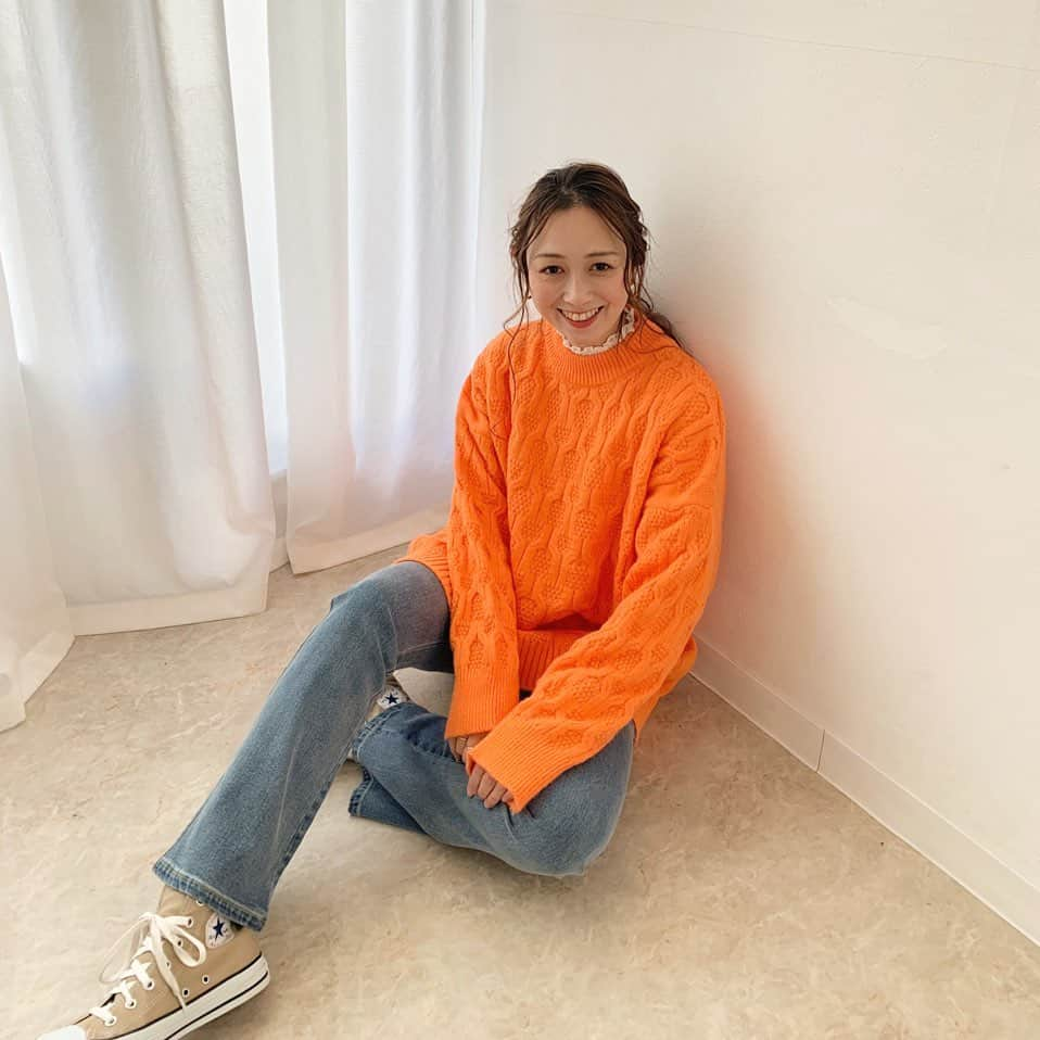 保木ちひろのインスタグラム：「🍊🧡 このニットめちゃくちゃ可愛かった🧶 @citrinechakra ..coming soon♡ #シトリンチャクラ」