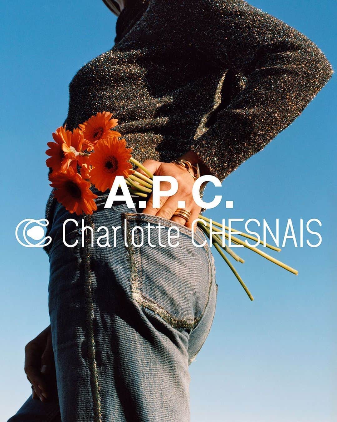 アーペーセーのインスタグラム：「A.P.C. x Charlotte Chesnais Interaction # 8   For this Interaction, Charlotte uses Lurex knit to freely express herself. She is also the model for this collection.  A.P.C. Charlotte Chesnais’ Butler jeans are available in limited quantities (40 pairs) only available in stores.   Available in stores and at apc.fr  Photography: Tom Johnson⠀ Styling : Malina Joseph Gilchrist ⠀ ⠀ @apc_paris⠀ @charlottechesnaisjewelry ⠀  ⠀ #APC #APCxCharlotteChesnais #CharlotteChesnais #Interaction8 #APCSS21」
