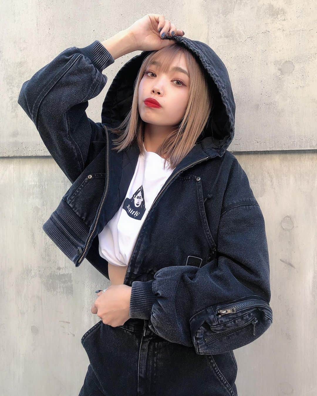 のインスタグラム：「❤︎X-girl×YURINO COLLABORATION❤︎ #xgirl_ootd @honoka_tkhs 168cm X-girl HARAJUKU STAFF ・ ---------------------------- ・ ❤︎ X-girl × YURINO FACE S/S TEE ¥5,500+tax ❤︎ X-girl × YURINO DUCK HOODED JACKET ¥16,000+tax ❤︎ X-girl × YURINO DUCK PANTS ¥12,000+tax ・ ----------------------------」