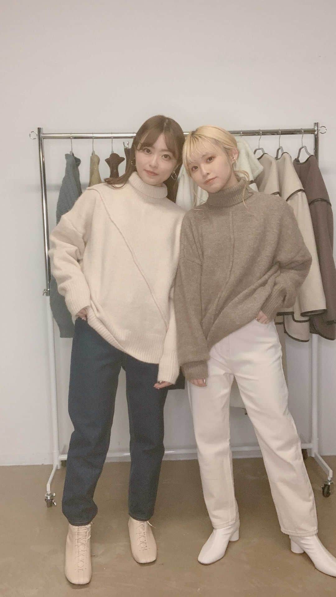 Vannie Officialのインスタグラム：「VANNIEデニム/ハイハイウエストデニム パイピングラインニット  のご紹介です‪‪❤︎‬」