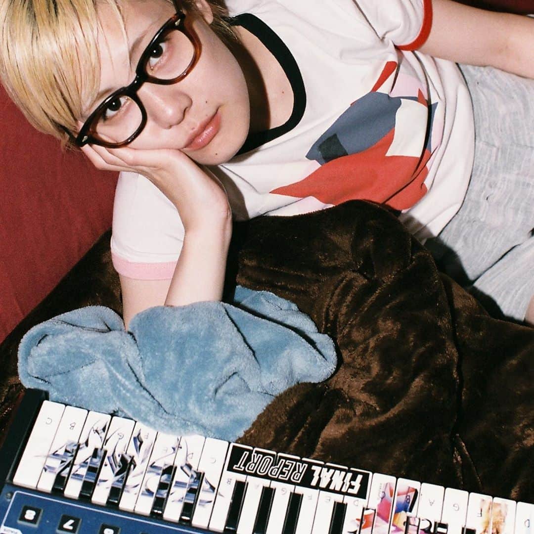 UCARY & THE VALENTINEのインスタグラム：「EYESCREAM Vans & Moma」