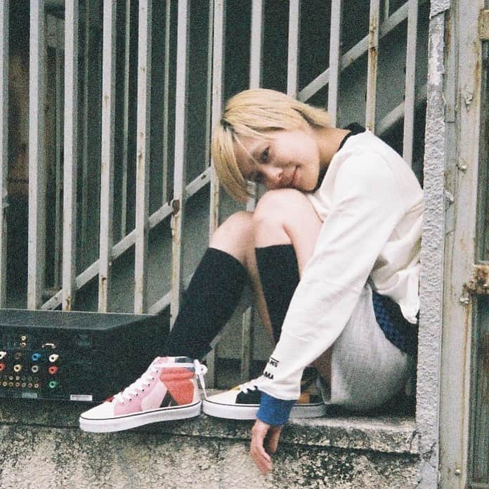 UCARY & THE VALENTINEのインスタグラム：「EYESCREAM Vans & Moma」