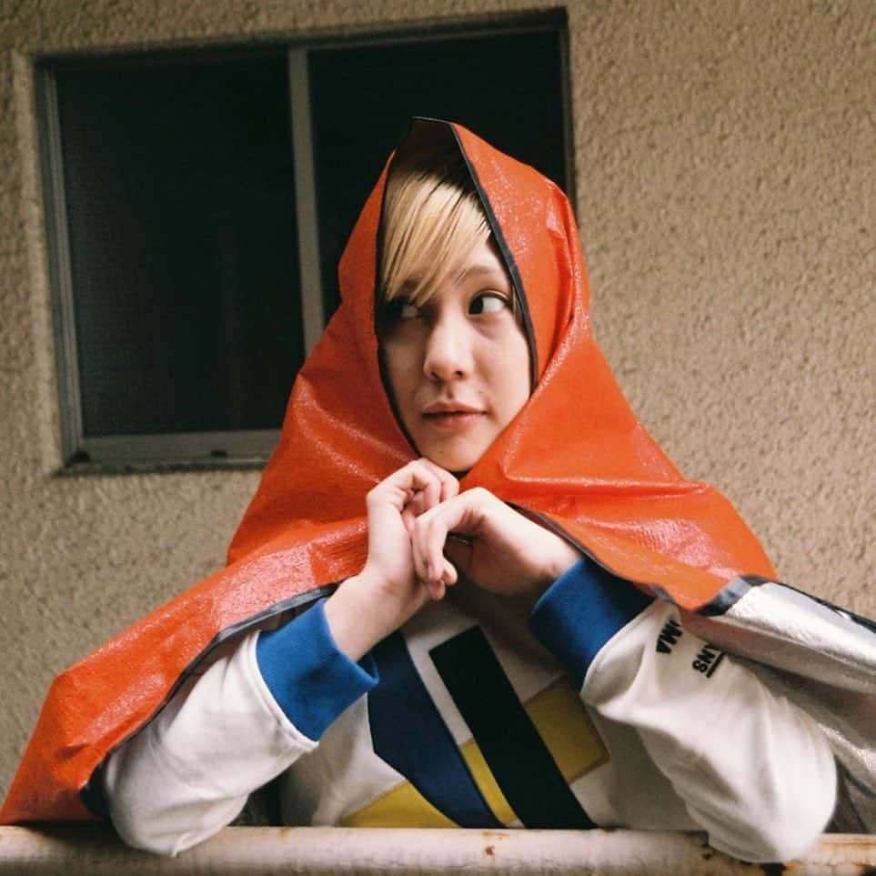 UCARY & THE VALENTINEのインスタグラム：「EYESCREAM Vans & Moma」