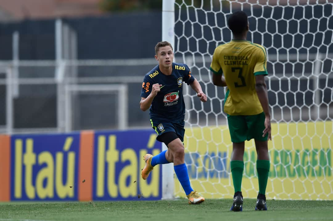 サッカー ブラジル代表チームさんのインスタグラム写真 - (サッカー ブラジル代表チームInstagram)「Veja fotos da vitória da #SeleçãoSub17 sobre o Guarani Sub-20 por 5 a 1! 🇧🇷⚽📸 ⠀ Fotos: Mauro Horita / CBF」11月12日 6時49分 - cbf_futebol