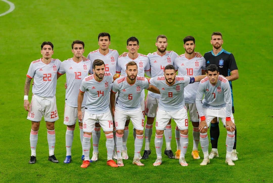 アルバロ・モラタのインスタグラム：「@sefutbol 🇪🇸」