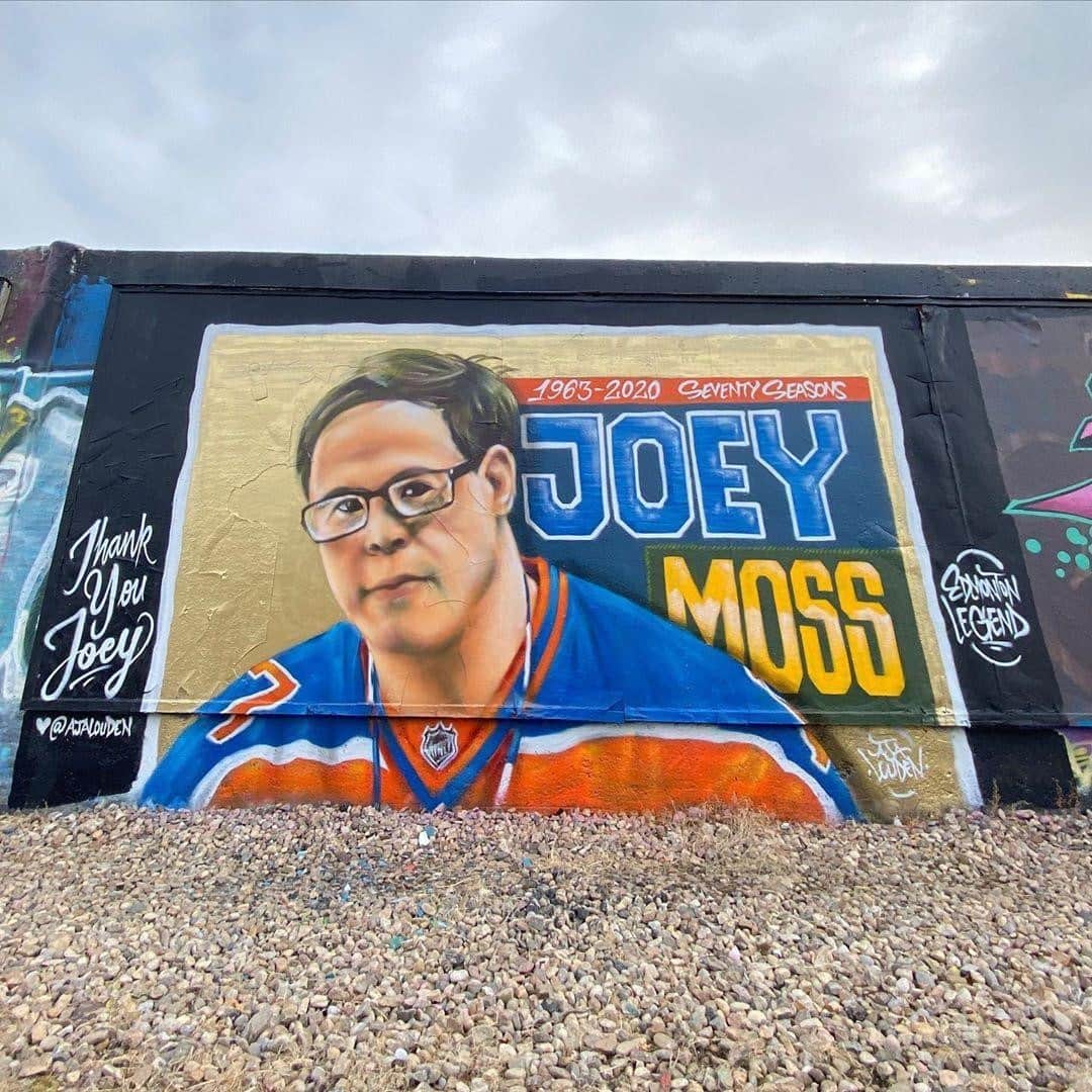 NHLさんのインスタグラム写真 - (NHLInstagram)「What a tribute! @edmontonoilers legend Joey Moss will live on forever. 🧡  (🎨 @ajalouden)」11月12日 7時05分 - nhl
