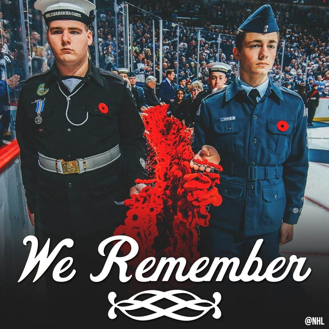 NHLさんのインスタグラム写真 - (NHLInstagram)「Today and every day, we remember.  Thank you to all those who have served. #RemembranceDay」11月11日 23時20分 - nhl