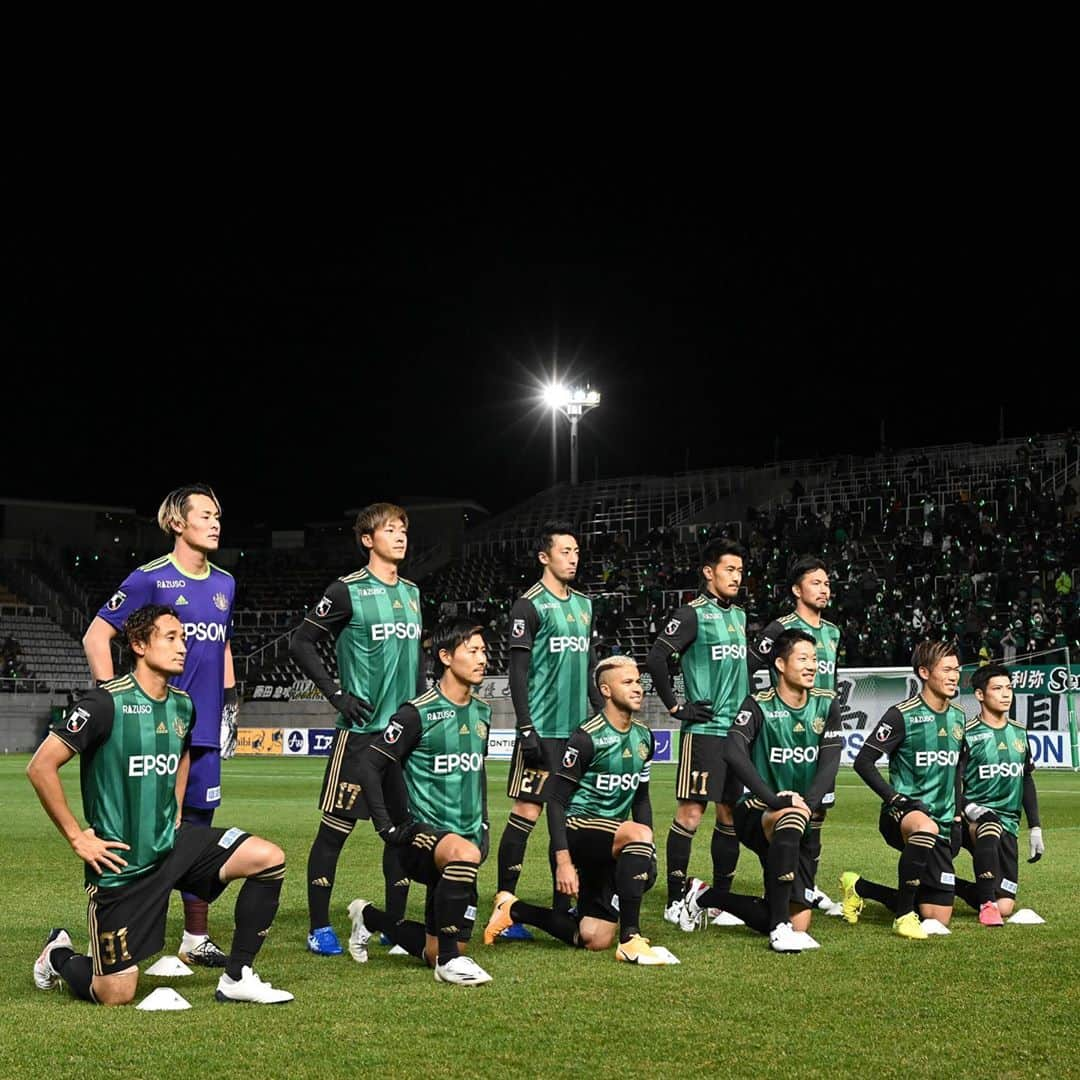 松本山雅FCさんのインスタグラム写真 - (松本山雅FCInstagram)「2020.11.11 2020 Meiji Yasuda J2 League 33rd sec. Matsumoto 2-3 Chiba  #松本山雅fc #matsumotoyamaga #yamaga #onesoul #捲土雷鳥」11月11日 23時32分 - matsumoto.yamagafc