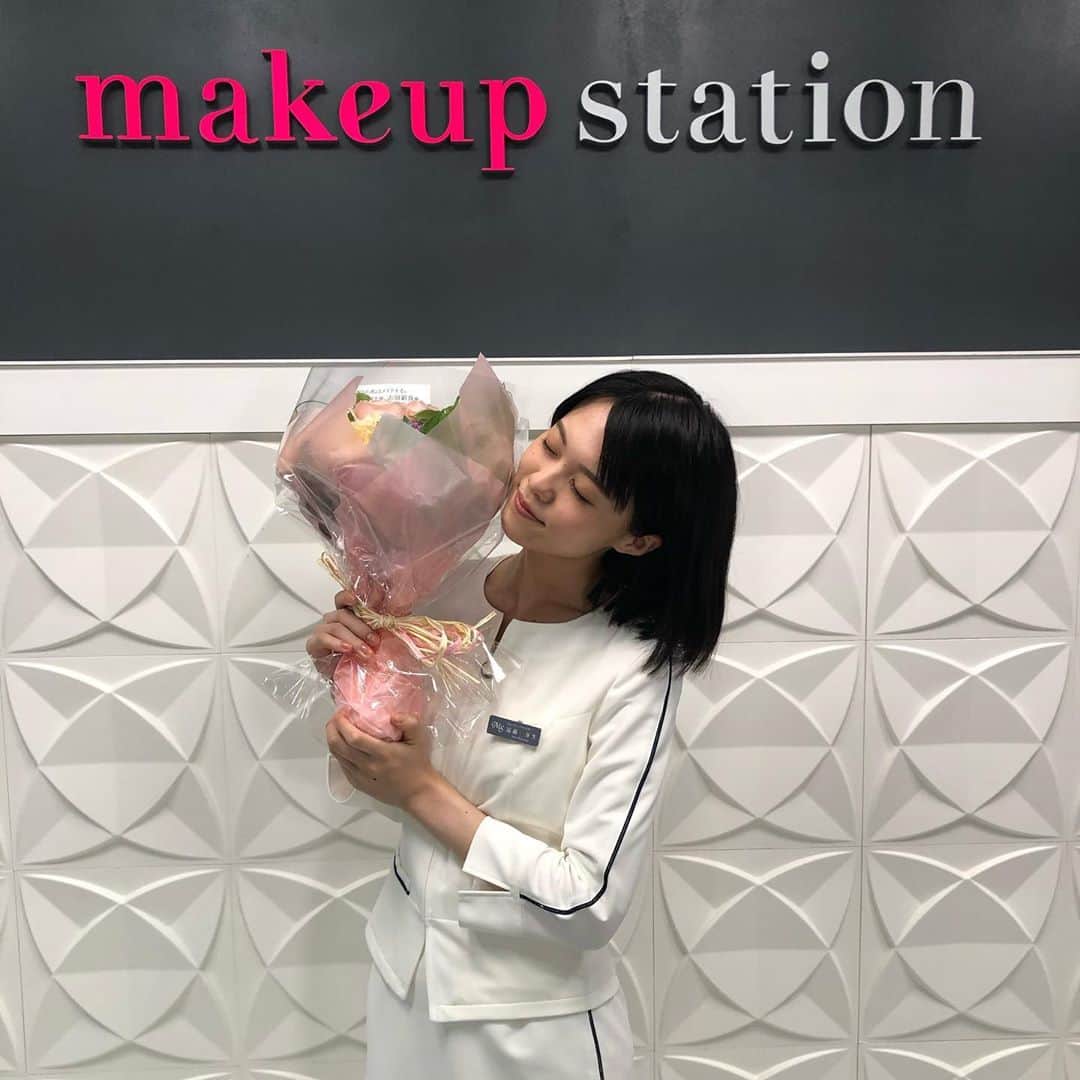 志田彩良のインスタグラム：「・ #だから私はメイクする 本日、最終話放送です。 初めて脚本を読んだ時、 リアルタイムすぎる内容にびっくりしました。 だけど、今しかできない、今だからこそ 伝えられる事。#坪田文 さんの紡ぐ 素敵な言葉の数々に何度も胸打たれました、、。 そしてなにより、#ふくだももこ 監督、#山中瑶子 監督、 #岸本鮎佳 監督、#松嵜由衣 監督、 カメラマンの#平見優子 さん。 素敵な皆さんと、この作品でご一緒させて頂けた事 限られた時間の中で、色々と制限の多い中でも 丁寧で、この作品に携わらせて頂けて 幸せだなぁと日々実感していました。 本当に有り難かったです。  今夜0時58分、是非リアルタイムで 最終話、見届けて下さったら嬉しいです。」