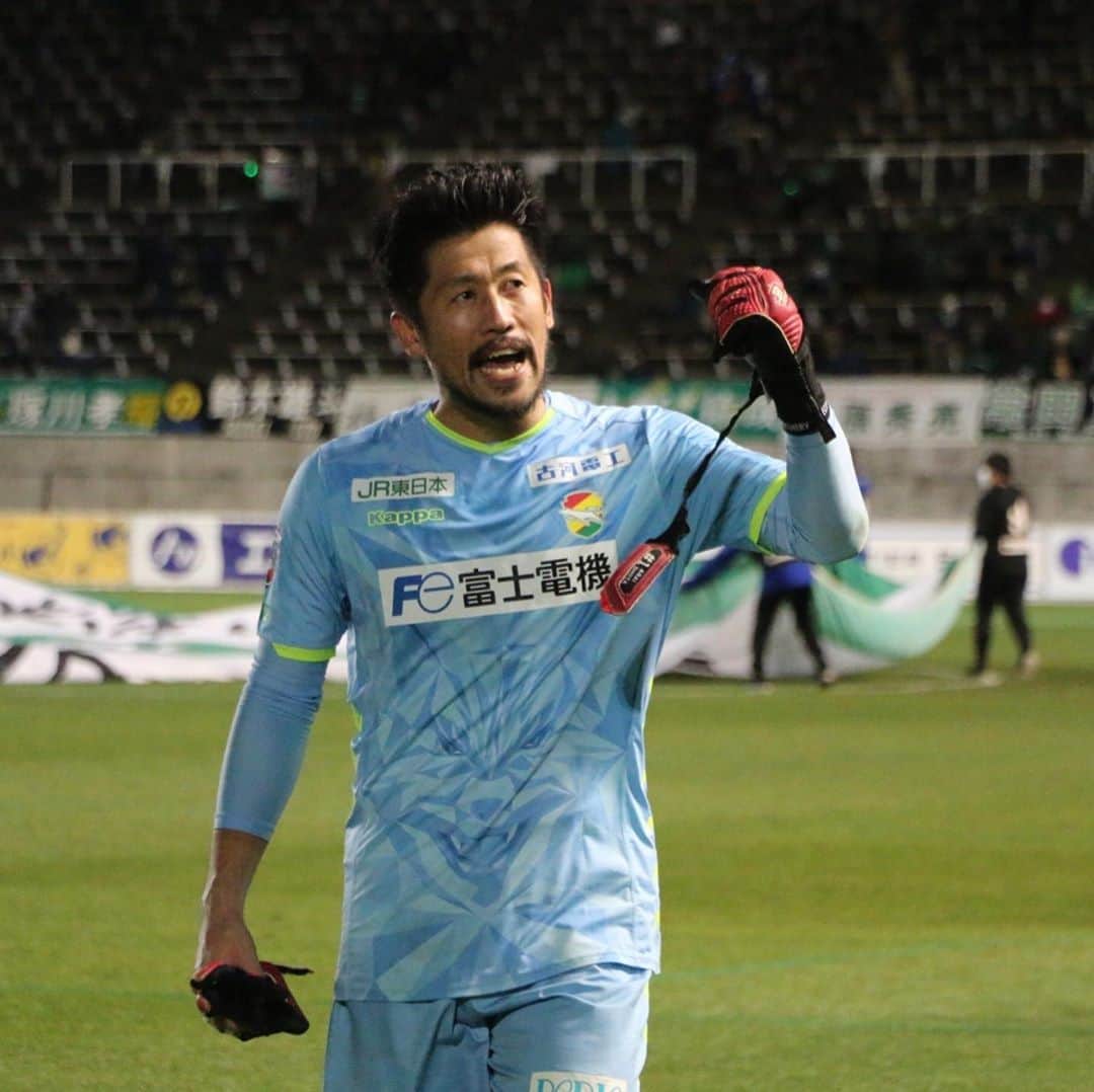 新井章太のインスタグラム：「＋３👍👍👍  気持ちの入った最高の勝利‼️ みんなありがとう👊 良いチームになろう。強いチームになろう。  AWAYまで足を運んでくれたサポーターのみなさん、感謝しています。本当に寒かったから風邪ひかないようにしてください☃️ DAZNで応援していただいたみなさんにも勝利を届けることができて良かったです✊  #新井章太 #jefunited #precovery」