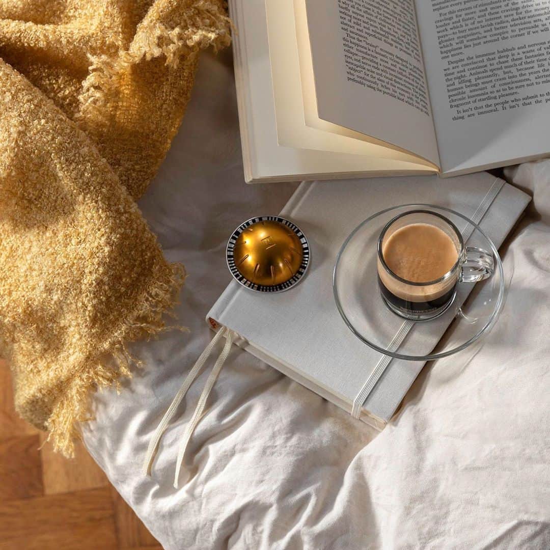 Nespressoさんのインスタグラム写真 - (NespressoInstagram)「We all have our coffee routines. Ours always involve a warm #Vertuo coffee.  What is your coffee ritual?   📸: @monicasteffensen  #Nespresso #NespressoMoments」11月12日 0時06分 - nespresso