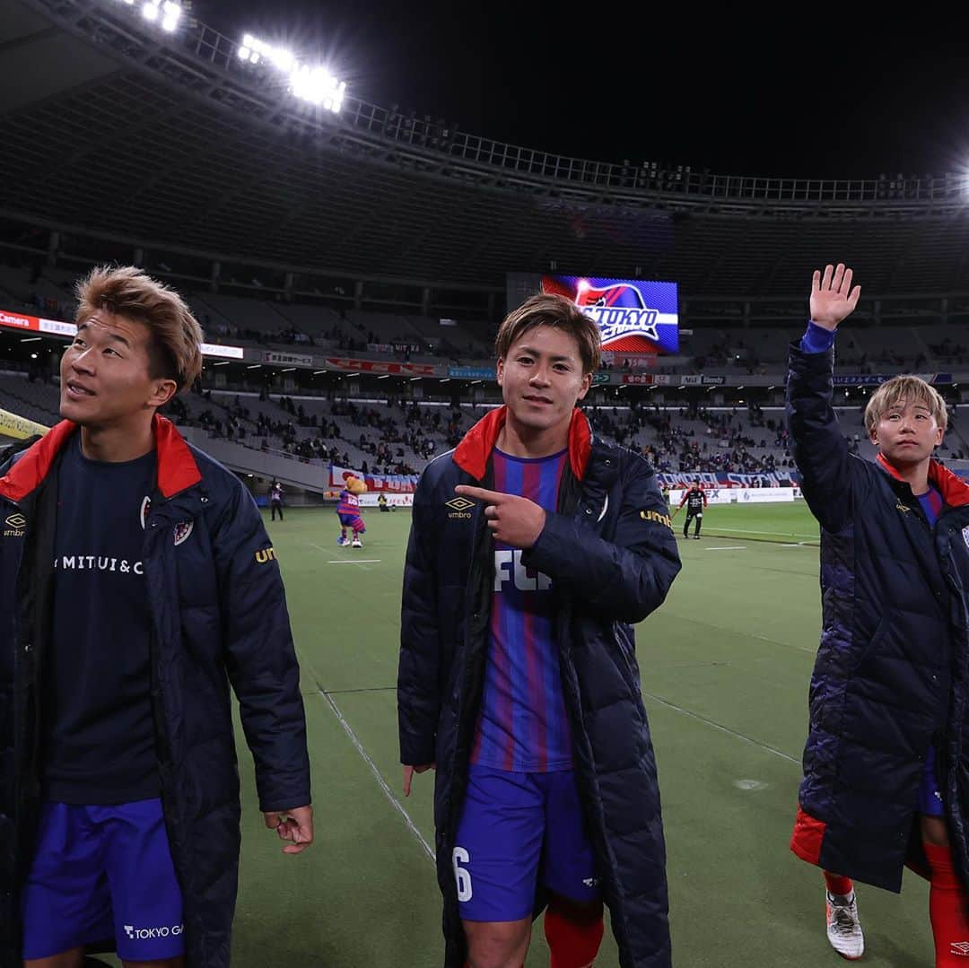 FC東京オフィシャルグッズさんのインスタグラム写真 - (FC東京オフィシャルグッズInstagram)「🔵🔴 #FULLTIME #TokyoSapporo  2020明治安田生命J1リーグ第33節 #FC東京 1-0 #北海道コンサドーレ札幌  #永井謙佑 選手のゴールが決勝点!!!!!!!✊✊✊ 完封勝利でリーグ戦の連敗をホーム味スタでストップしました!!!!!🙌🙌🙌 @fctokyoofficial  #STAYWITHTOKYO  #fctokyo #tokyo」11月12日 0時07分 - fctokyoofficial