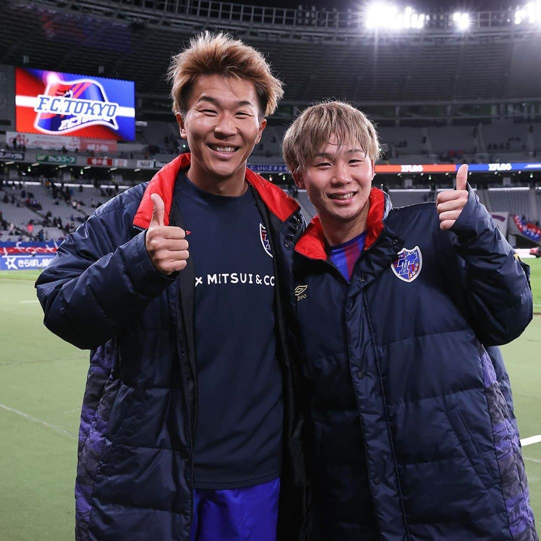 FC東京オフィシャルグッズさんのインスタグラム写真 - (FC東京オフィシャルグッズInstagram)「🔵🔴 #FULLTIME #TokyoSapporo  2020明治安田生命J1リーグ第33節 #FC東京 1-0 #北海道コンサドーレ札幌  #永井謙佑 選手のゴールが決勝点!!!!!!!✊✊✊ 完封勝利でリーグ戦の連敗をホーム味スタでストップしました!!!!!🙌🙌🙌 @fctokyoofficial  #STAYWITHTOKYO  #fctokyo #tokyo」11月12日 0時07分 - fctokyoofficial