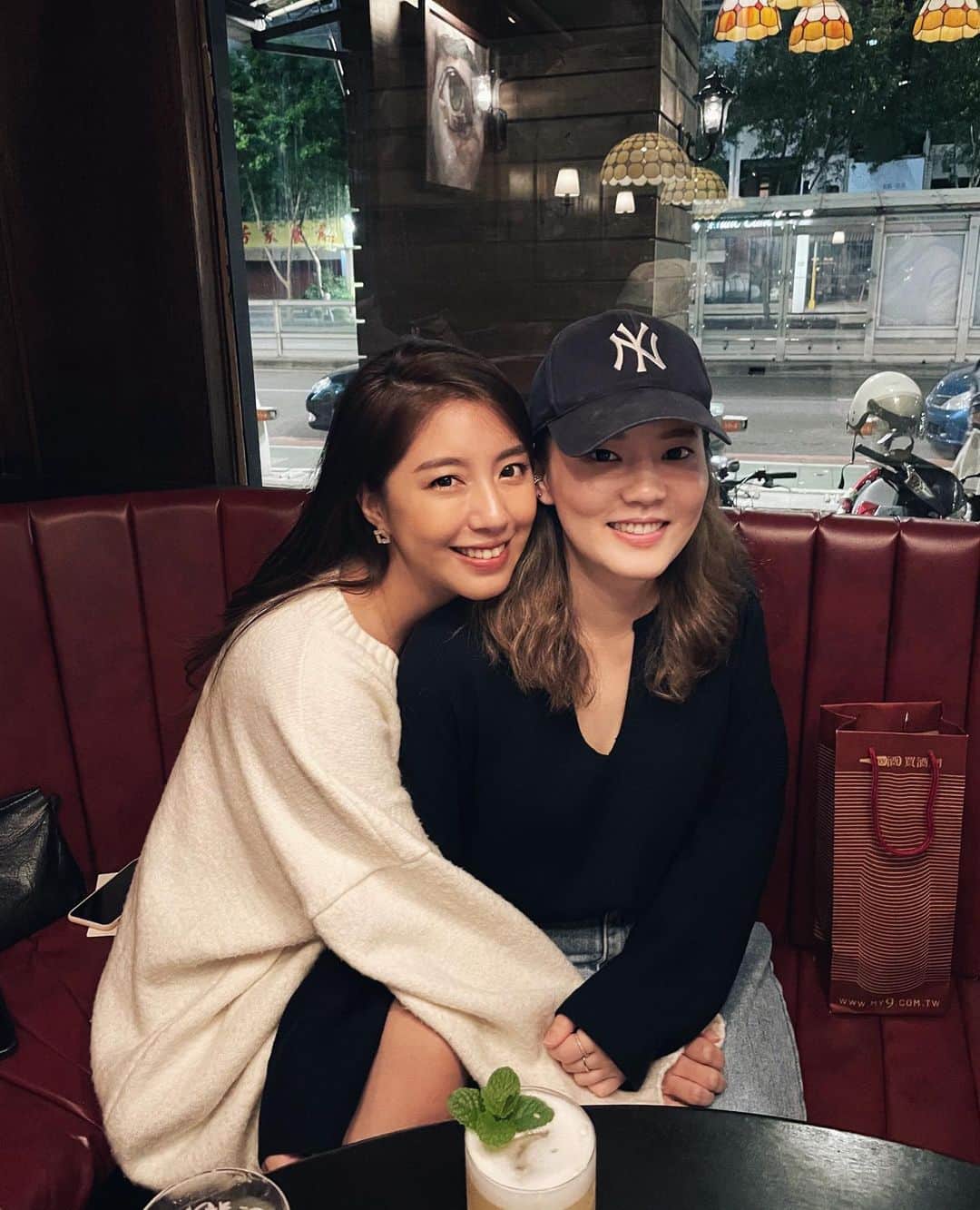 辜莞允（Nono Ku）のインスタグラム：「我這輩子的愛💛生日快樂！ 永遠都要接我電話！！然後我說掛才可以掛！！」