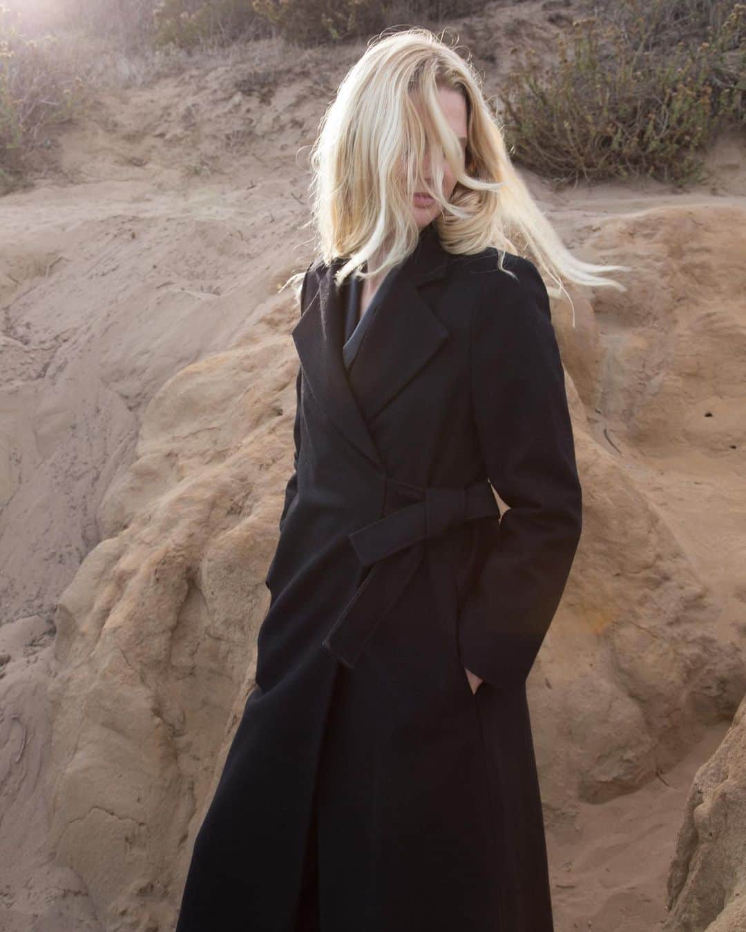 ハイディメリックのインスタグラム：「COAT SALE! $100 off all coats starts now! - Until we sell out (which might be end of day) so shop Now! HEIDIMERRICK.com and use code “100offcoats” at check out! Xooxox」
