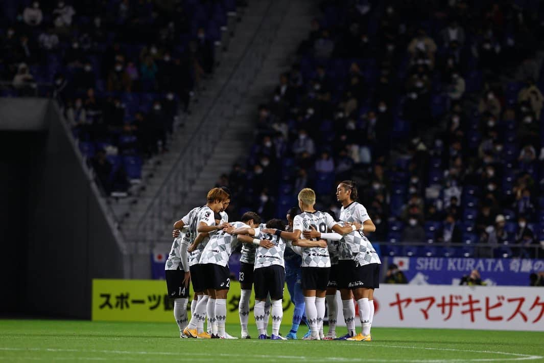 アンドレス・イニエスタさんのインスタグラム写真 - (アンドレス・イニエスタInstagram)「Seguimos con la mente puesta en nuestro objetivo! Gracias por todo el apoyo! Vamos @visselkobe!!   目標に集中力を維持します！応援ありがとうございました！バモスヴィッセル  #visselkobe #wearekobe」11月12日 0時24分 - andresiniesta8