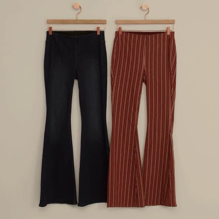 エラモスのインスタグラム：「Something to make you stop and flare. . . . #ellamoss #ellamossjeans #musthave #fallfashion #shopnow #denimdays」
