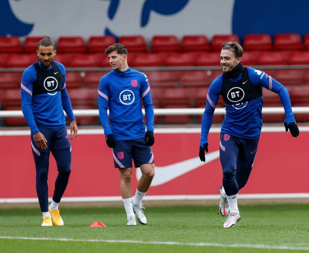ジャック・グリーリッシュのインスタグラム：「Good to be back! 🦁🏴󠁧󠁢󠁥󠁮󠁧󠁿⚽️」