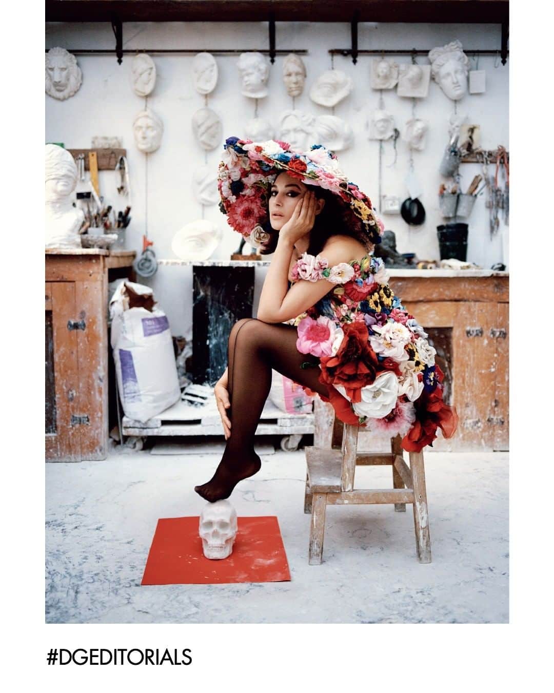 ドルチェ&ガッバーナさんのインスタグラム写真 - (ドルチェ&ガッバーナInstagram)「@MonicaBellucciofficiel is featured wearing a #DolceGabbana look from the Alta Moda September 2020 event in Florence in the November issue of @vogueitalia.   The look includes a Mikado dress and hat embroidered with hand-painted flowers in satin, chiffon and organza.    @dmanagementgroup  Photo by @SebastianFaena @imglens  Styled by @Sofia_Achaval  Editor-in-Chief @EFarneti  Creative Director @FerdinandoVerderi  Casting Directors @pg_dmcasting @samuel_ellis  Makeup by @LetiziaCarnevale @thegreenappleitalia  Hair by @JohnNollet @thegreenappleitalia    #DGEditorials #DGAltaModa #DGFamily #vogueitalia」11月12日 1時00分 - dolcegabbana