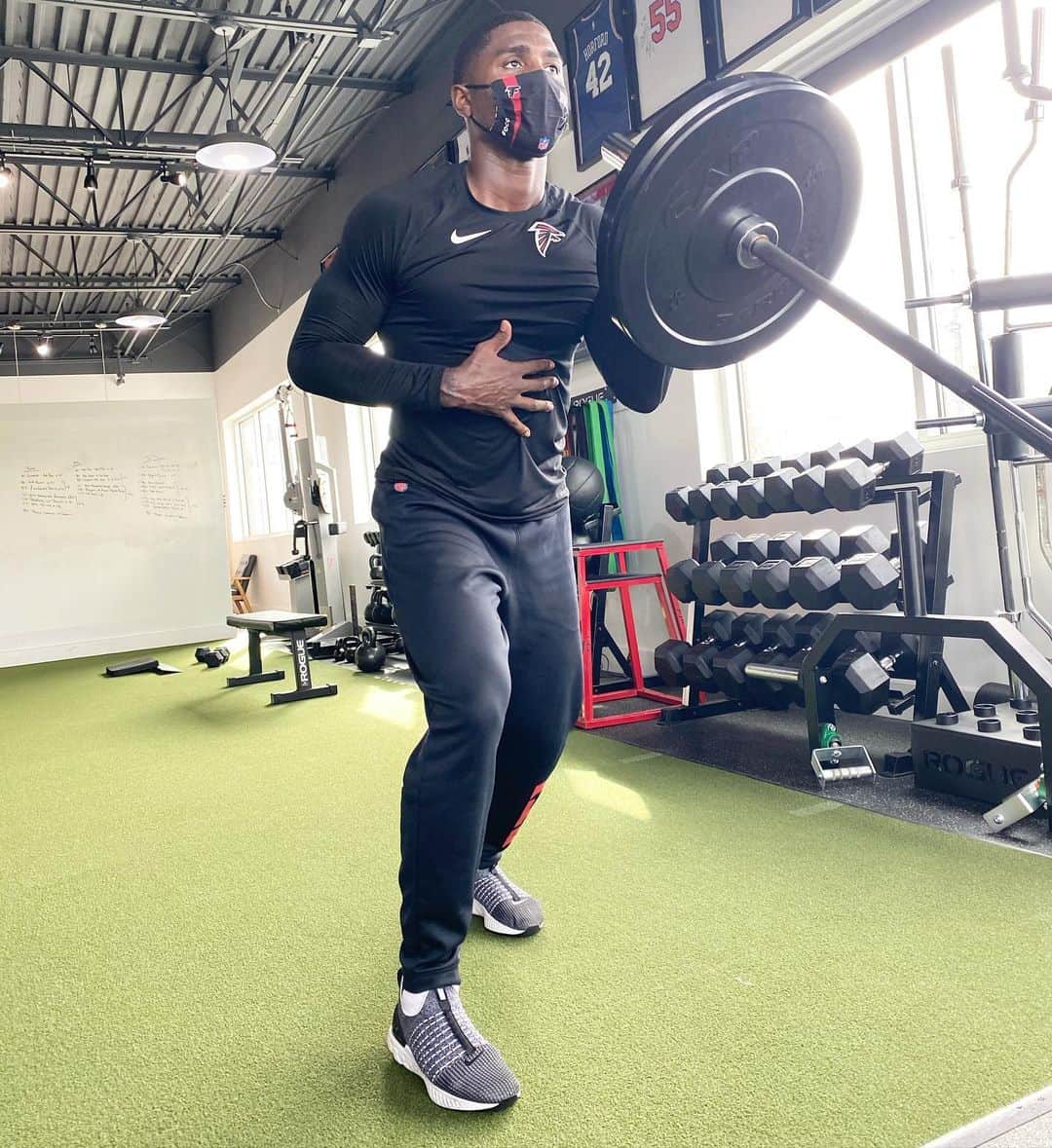 ラクォン・トレッドウェルのインスタグラム：「It is what it is #WorK!」
