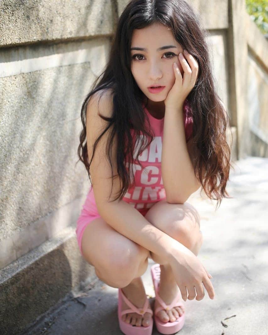 アジアンモデルのインスタグラム：「⛩️ Place of best asian girls  @asianmodel.place 💋 . . .   #asian #chinese #japanese #thai #taiwan #asiangirl #chinesegirl #japanesegirl #model #top #girl #girls #pretty #gorgeous #beautiful #photoshoot #cute #beauty #lady #style #fitness #modeling #body #legs #tities #boobs」