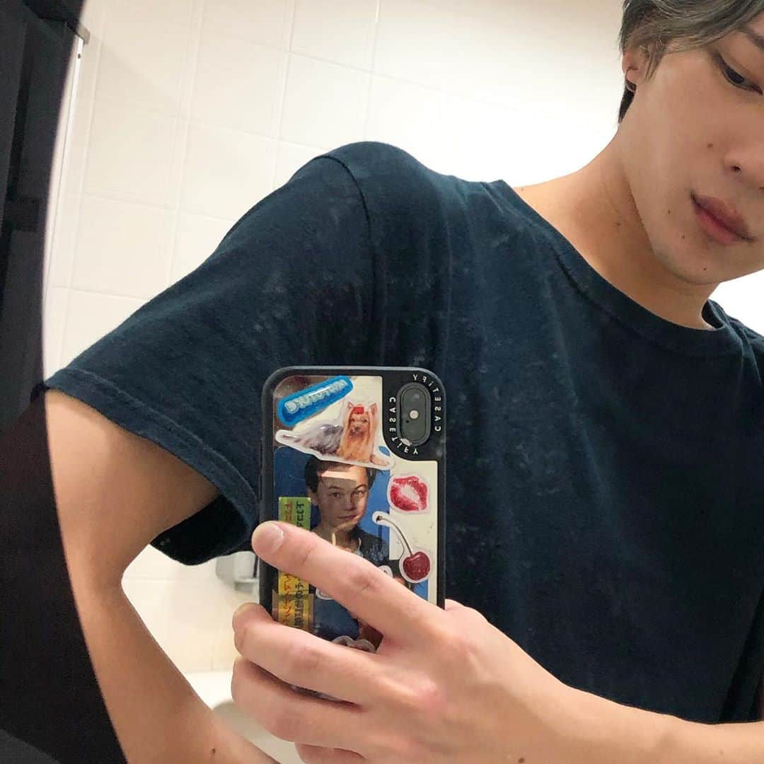 NAOPISのインスタグラム：「🖤🖤🖤🖤🖤🖤🖤🖤🖤🖤」